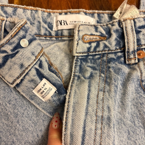 ZARA Join Life High Rise Mom Jeans Light Wash Denim | Size 4 / 36 - Picture 6 of 6